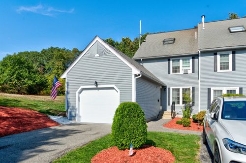 11 Sullivan Ct, Salem, NH, 03079-2000 | Card Image