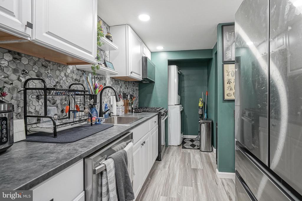 Residential in LINDENWOLD 4