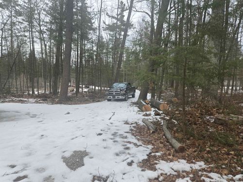 2422 E Us 23, East Tawas, MI, 48730-9427 | Card Image