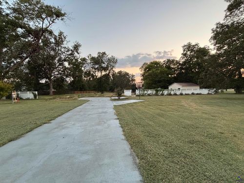 140 Racetrack Dr, Cochran, GA, 31014-7013 | Card Image