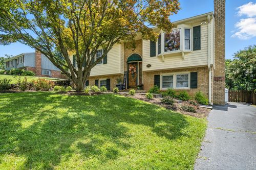 242 Woodlawn Ave, Blue Ridge, VA, 24064-1681 | Card Image