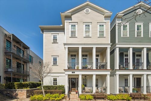 338 W 18th St, Houston, TX, 77008-3904 | Card Image