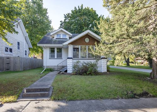 1402 28th Ave, Moline, IL, 61265-6025 | Card Image