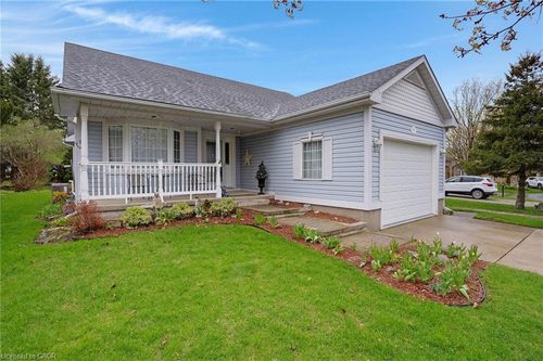 89-9 Lakefield Crt, Baden, ON, N3A3P4 | Card Image