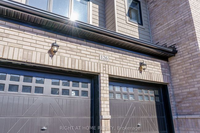 126 Settlers Crescent, House other with 4 bedrooms, 5 bathrooms and 4 parking in Bradford West Gwillimbury ON | Image 9