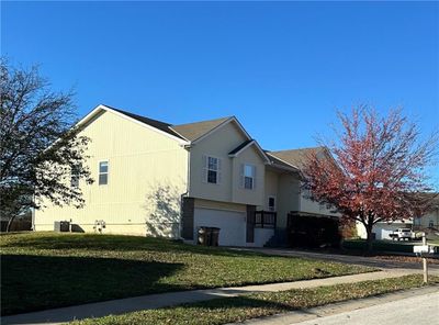 1105/1107 Kaycee Drive, Home with 0 bedrooms, 0 bathrooms and 4 parking in Raymore MO | Image 3