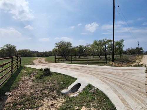 212 Oak Glen Ln, Briggs, TX, 78608-4401 | Card Image