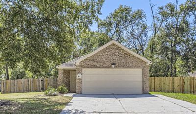 807 Breakwater Street, House other with 3 bedrooms, 2 bathrooms and null parking in Crosby TX | Image 2