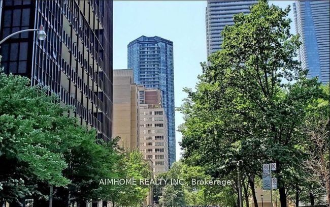 909 - 45 Charles St E, Condo with 1 bedrooms, 2 bathrooms and null parking in Toronto ON | Image 2