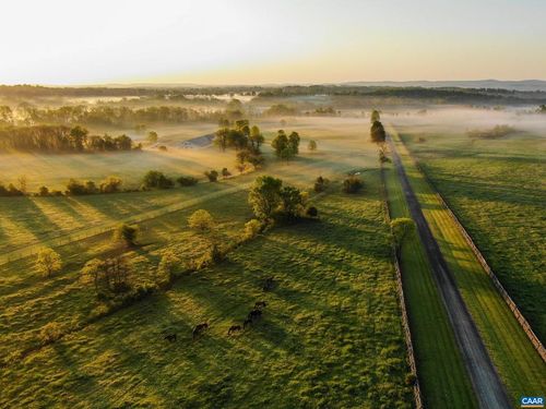 21515 Trappe Rd, UPPERVILLE, VA, 20184-3035 | Card Image