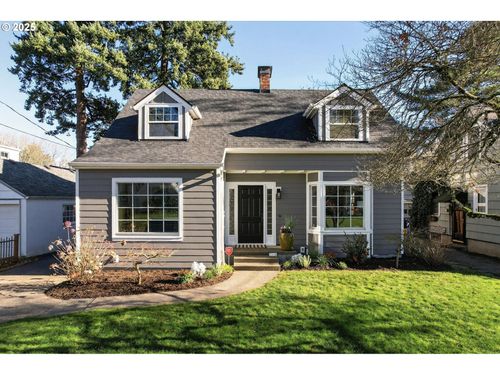 7116 Se 30th Ave, Portland, OR, 97202-8618 | Card Image