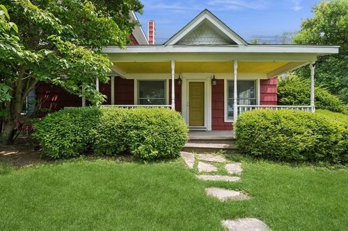 3042 State Road 67, Lake Geneva, WI, 53147-2627 | Card Image