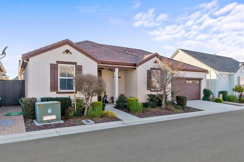 9710 Dartwell Way, Sacramento, CA, 95829 | Card Image