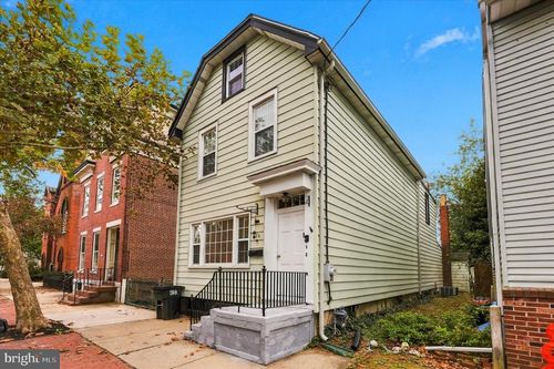 410 Farnsworth Ave, BORDENTOWN, NJ, 08505-2078 | Card Image