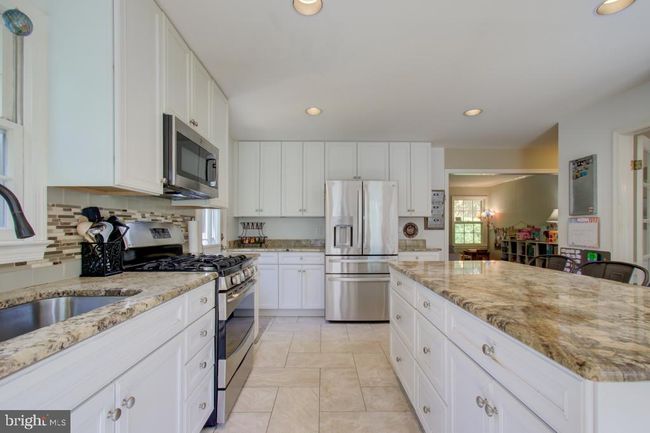 9004 Levelle Dr, House other with 5 bedrooms, 3 bathrooms and null parking in CHEVY CHASE MD | Image 19