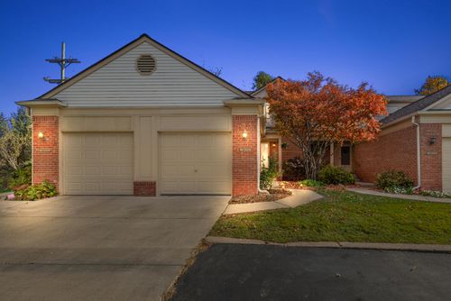 3073 Village Cir, Ann Arbor, MI, 48108-2095 | Card Image