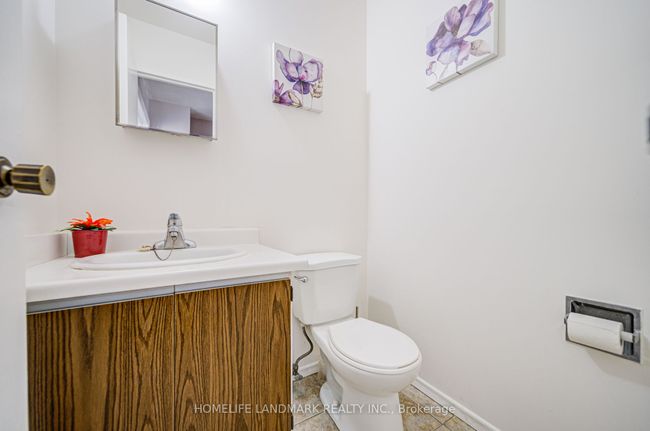 2 - 401 Keats Way, Condo with 5 bedrooms, 3 bathrooms and 1 parking in Waterloo ON | Image 23