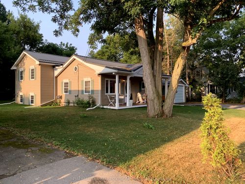 112 Drummond St W, Merrickville, ON, K0G1N0 | Card Image