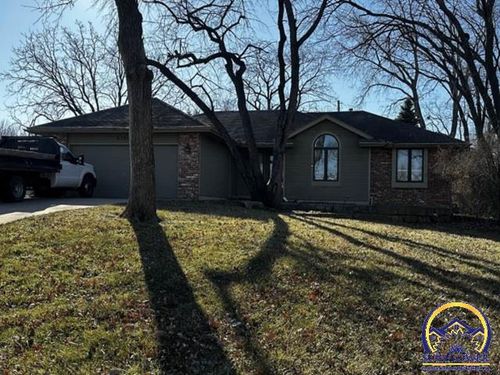 6701 Sw Swonthold Rd, Topeka, KS, 66614-4468 | Card Image