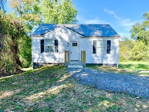 47 Maple St, Clarksville, TN, 37042-6443 | Card Image