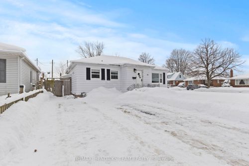 85 Albert St W, Thorold, ON, L2V2H1 | Card Image