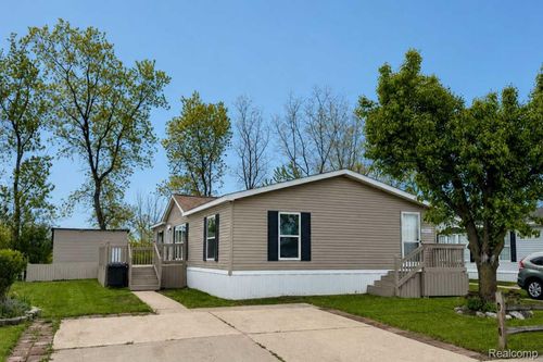 2183 Water Ridge Dr, Newport, MI, 48166-9572 | Card Image
