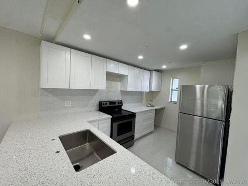 209-8000 Fairview Dr, Tamarac, FL, 33321-3978 | Card Image