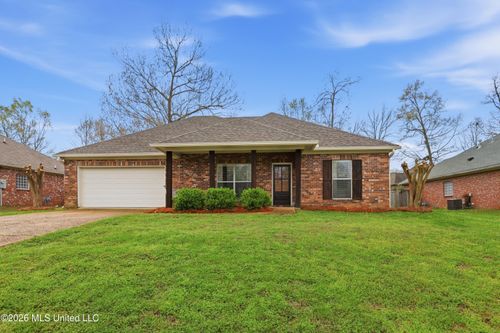 408 Pinebrook Circle, Brandon, MS, 39047 | Card Image