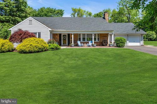 14 Greenbriar Ln, Marlboro, NJ, 07746-1311 | Card Image