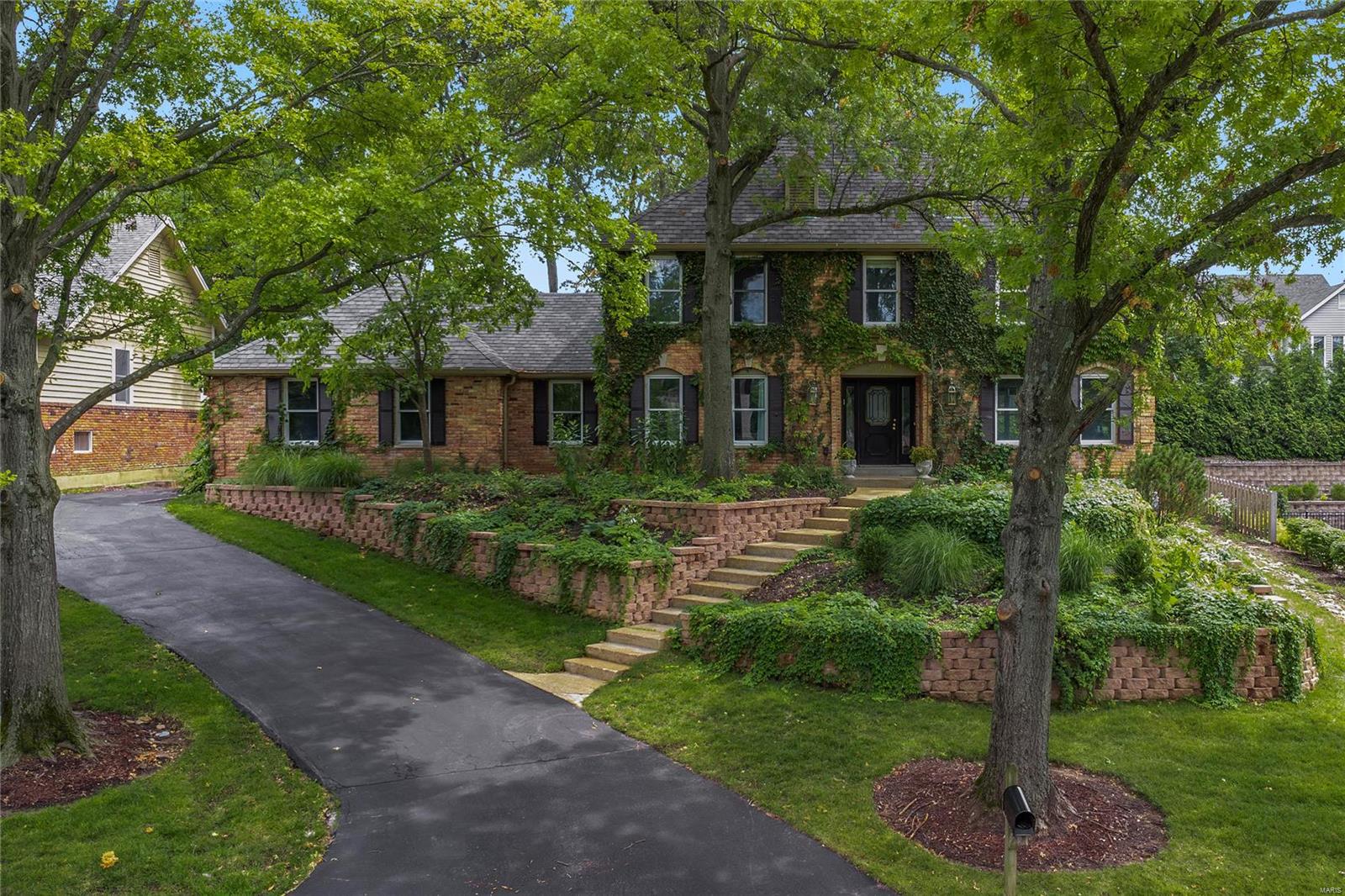 Residential in Town and Country 2