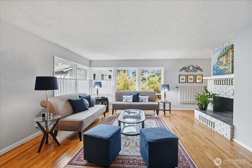 16743 79th Pl Ne, Kenmore, WA, 98028-4468 | Card Image