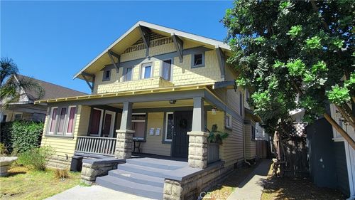 833 Cedar Ave, Long Beach, CA, 90813-4219 | Card Image