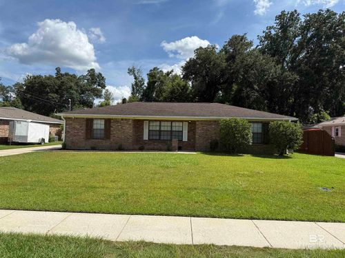 523 W Amanda Ave, Foley, AL, 36535-1619 | Card Image