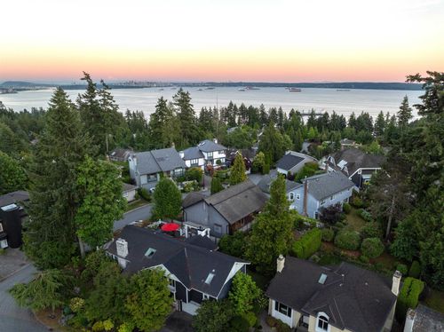 4786 Meadfeild Crt, West Vancouver, BC, V7W2Y3 | Card Image