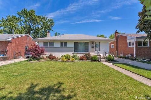 28430 Florence St, Garden City, MI, 48135-2737 | Card Image