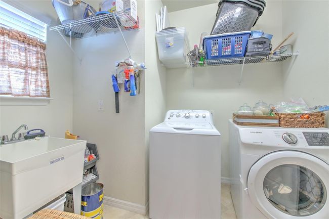 5705 Village Center Dr, House other with 4 bedrooms, 3 bathrooms and null parking in Lithia FL | Image 25