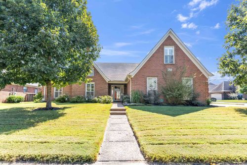 1290 Rain Lake Ln E, Collierville, TN, 38017-3830 | Card Image