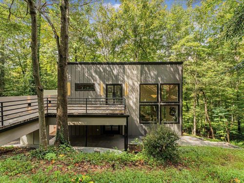 1153 Dawn View Ln Nw, Atlanta, GA, 30327-1303 | Card Image