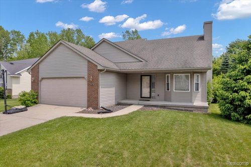 38 Melvin J Ct, Oxford, MI, 48371-5193 | Card Image