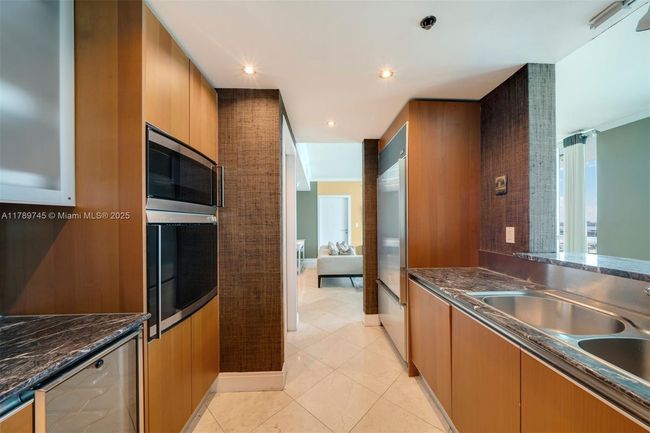 APT-1603 - 520 West Ave, Condo with 1 bedrooms, 2 bathrooms and null parking in Miami Beach FL | Image 9