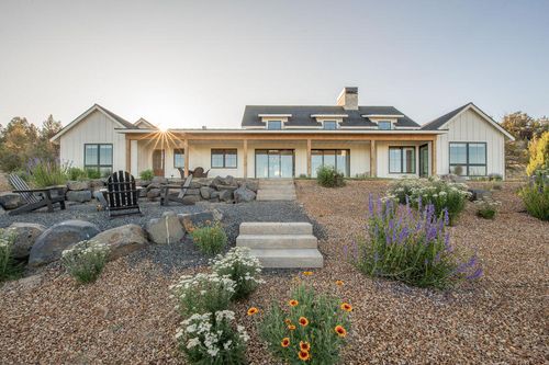 9909 Nw Coyner Ave, Redmond, OR, 97756-6118 | Card Image