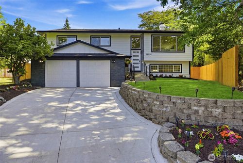 12936 Ne 130th St, Kirkland, WA, 98034-7906 | Card Image
