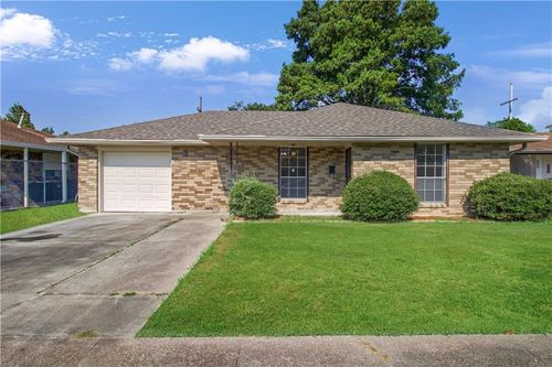 356 Firethorn Dr, Gretna, LA, 70056-7934 | Card Image