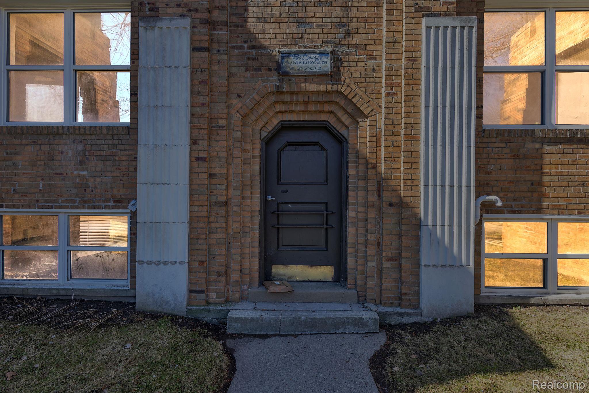 Residential Lease in Detroit 4