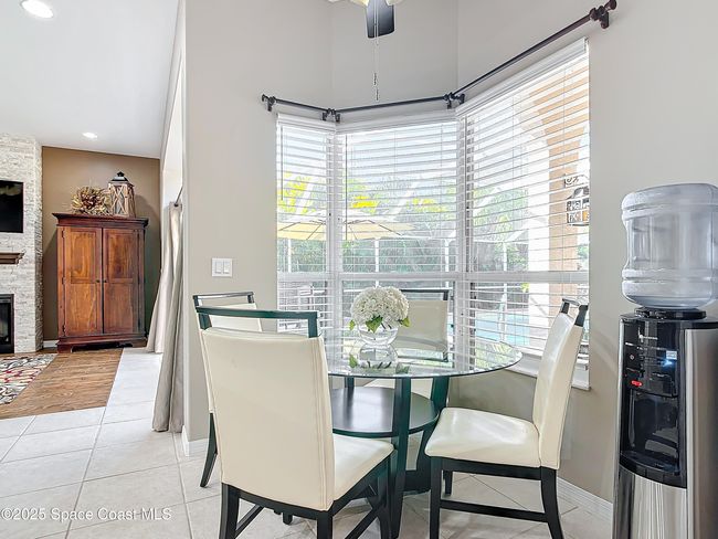 Breakfast Nook | Image 20