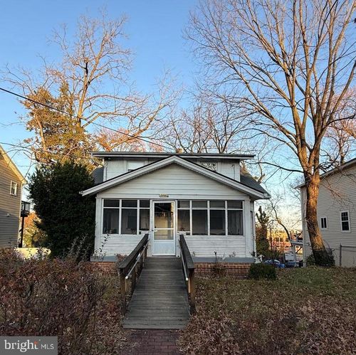 2137 30th St Ne, WASHINGTON, DC, 20018-1501 | Card Image