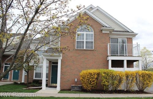 16632 Glenmoor Blvd, Macomb, MI, 48044-5212 | Card Image