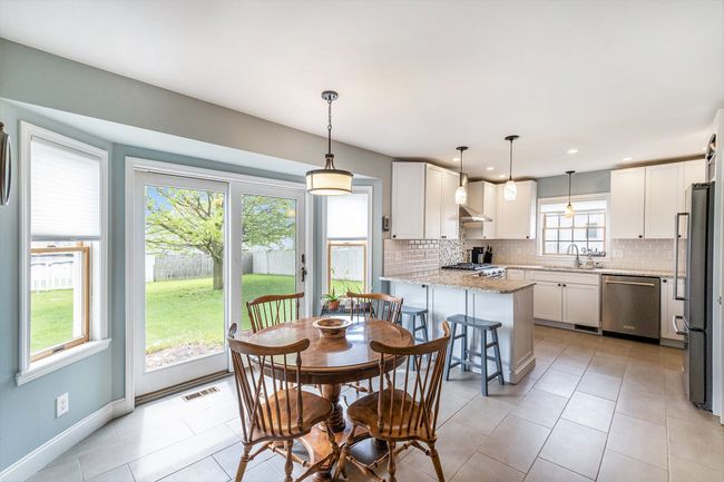 2352 Stepping Stone Pass, House other with 4 bedrooms, 3 bathrooms and null parking in Flushing MI | Image 9