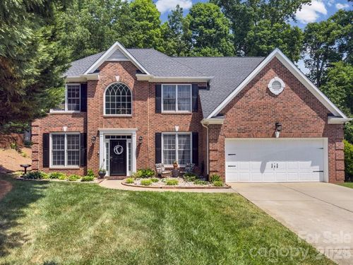 7715 Saddle Trail Ln, Charlotte, NC, 28269-6144 | Card Image