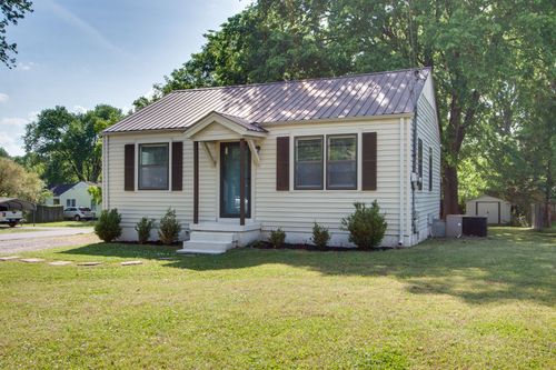 1808 Parkway Ave, Columbia, TN, 38401-3968 | Card Image